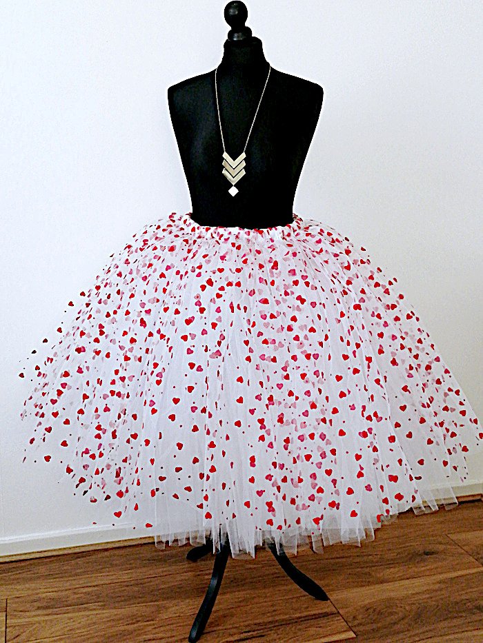 Wedding Red Heart Print Bridal Maxi Tulle Skirt Wedding Red Heart Print Bridal Maxi Tulle Skirt