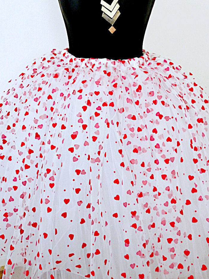 Wedding Red Heart Print Bridal Maxi Tulle Skirt Wedding Red Heart Print Bridal Maxi Tulle Skirt